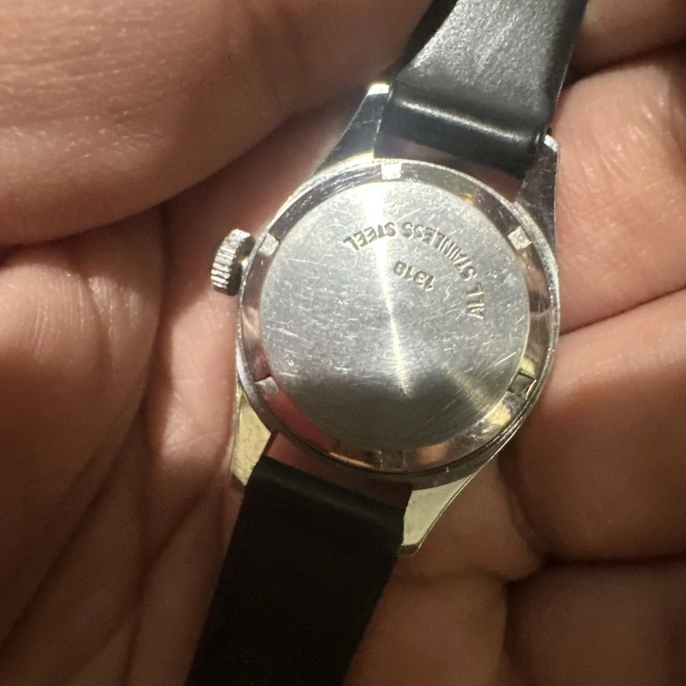 Working Vintage Wakmann Ladies 17 Jewels Manual Wind Watch 24mm Fit 6.5